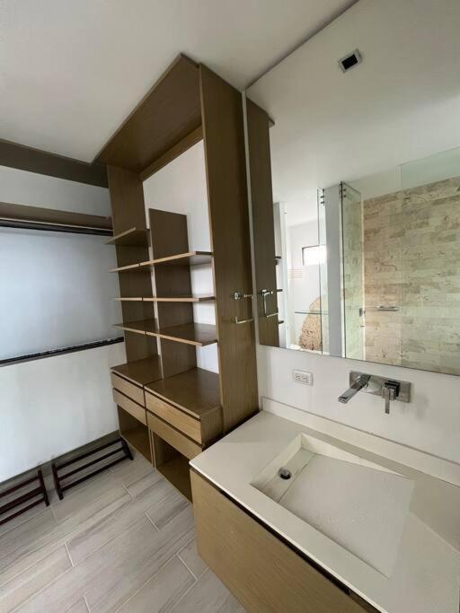 Apartamento De Lujo Con La Mejor Vista De Medellin Apartman Kültér fotó